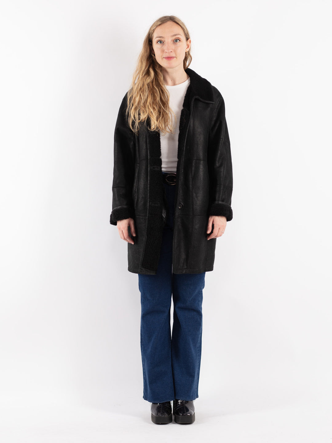 Vintage 90's Women Sheepskin Coat in Black
