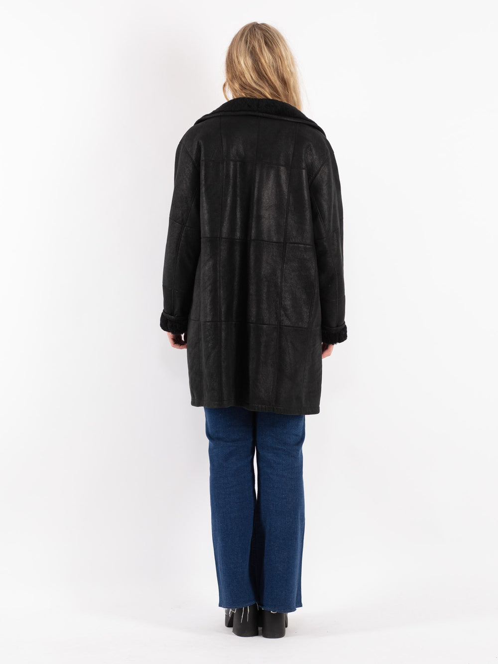 Vintage 90's Women Sheepskin Coat in Black