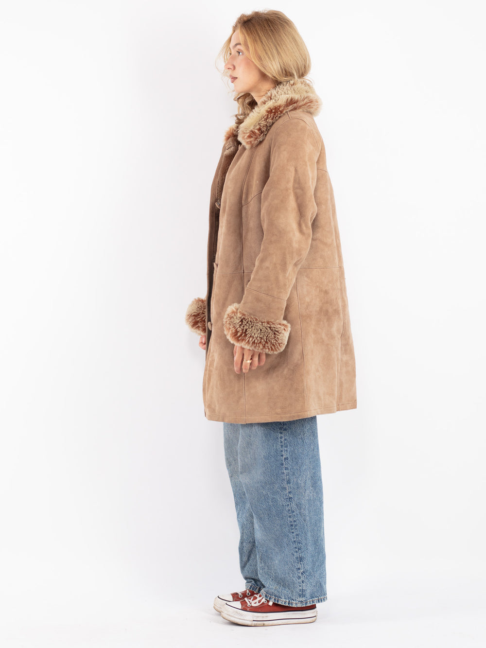 Vintage Women Sheepskin Shearling Coat in Beige
