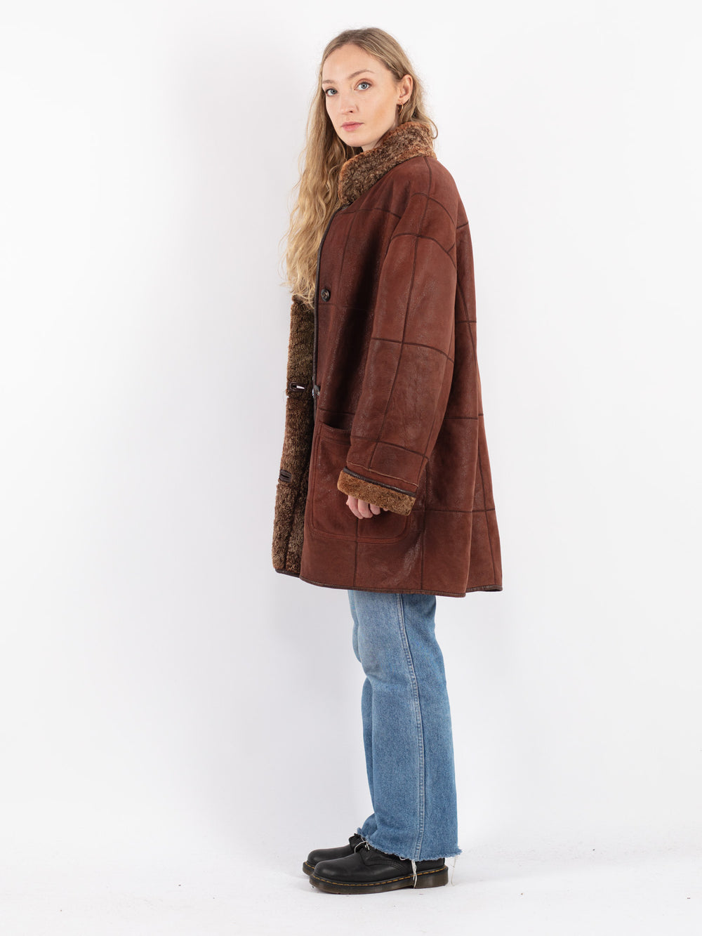 Vintage 90's Women Sheepskin Coat in Brown