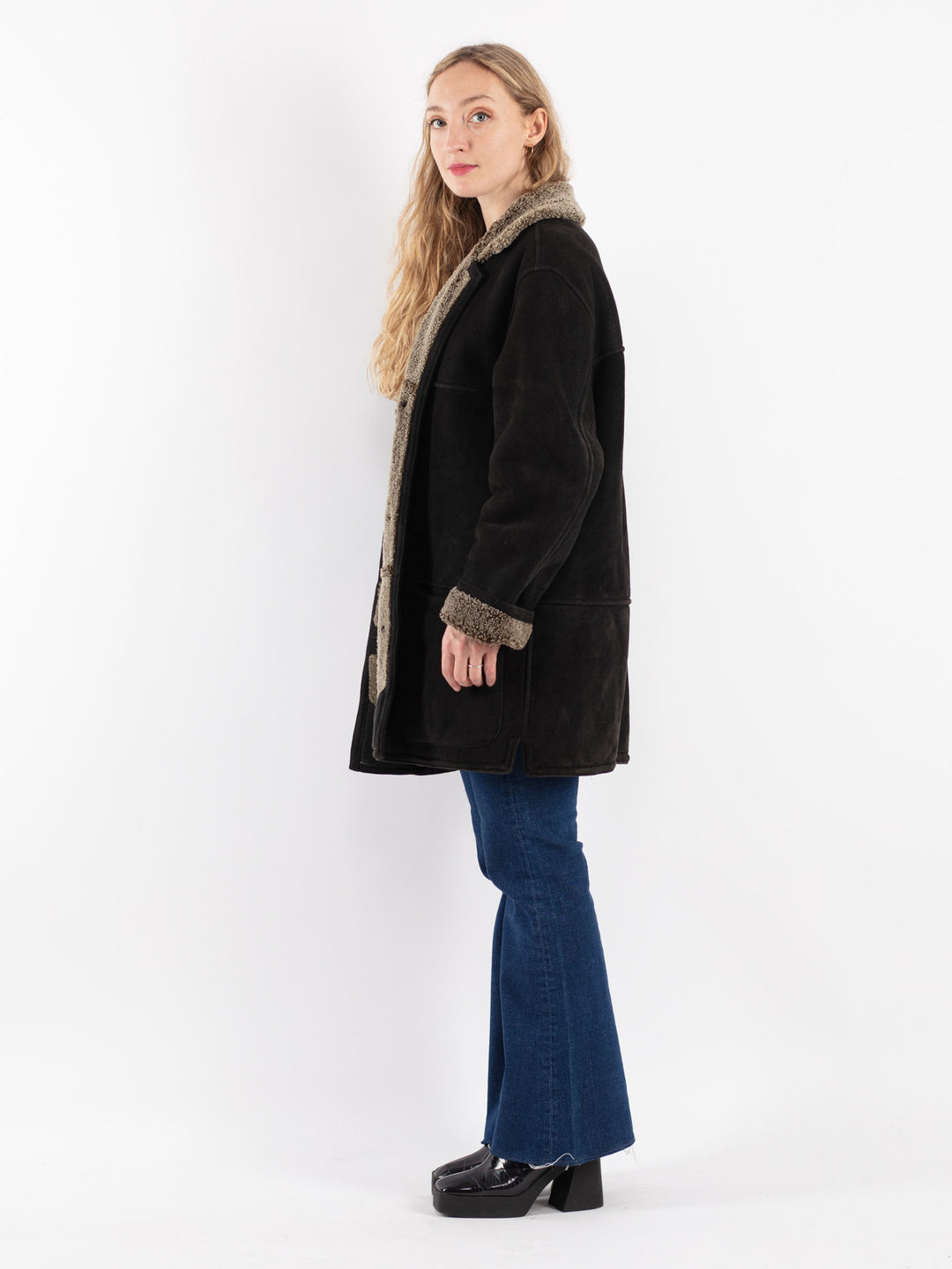 Vintage 90's Women Sheepskin Coat in Black