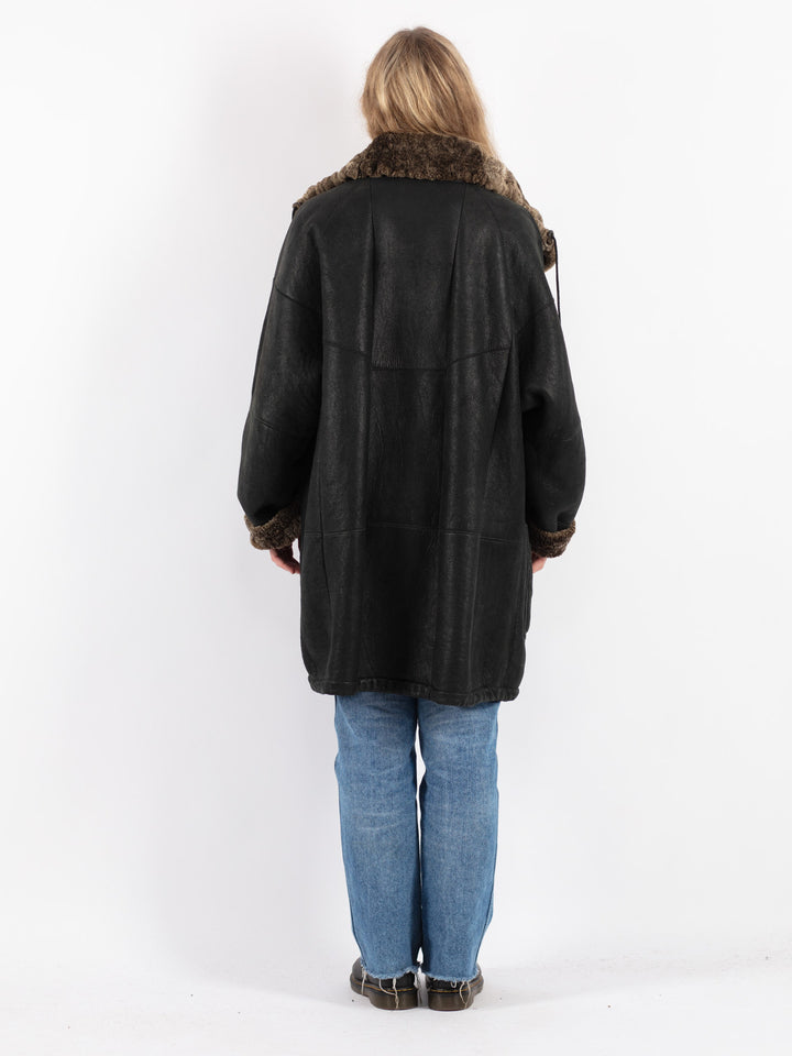 Vintage 90's Women Sheepskin Coat in Black