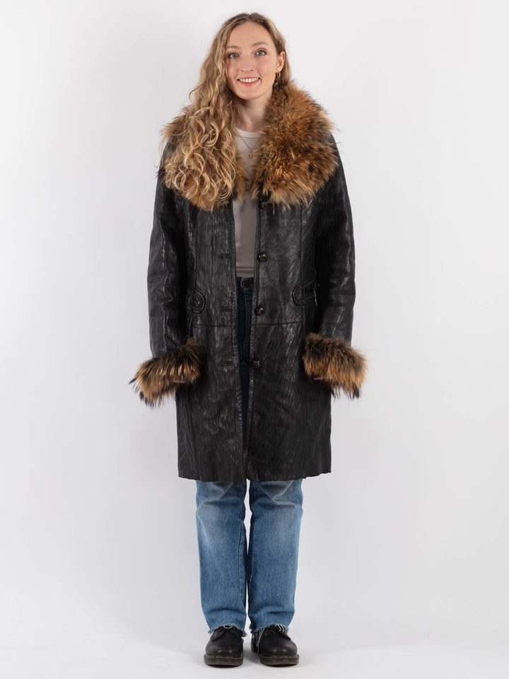 Vintage 90's Women Sheepskin Coat in Black