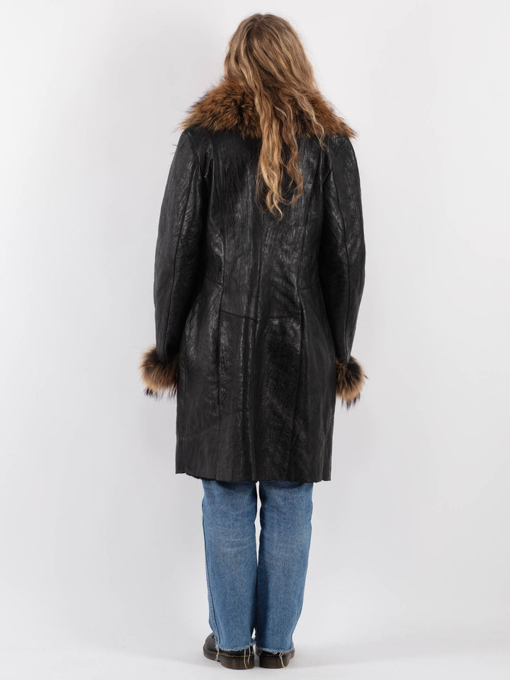 Vintage 90's Women Sheepskin Coat in Black