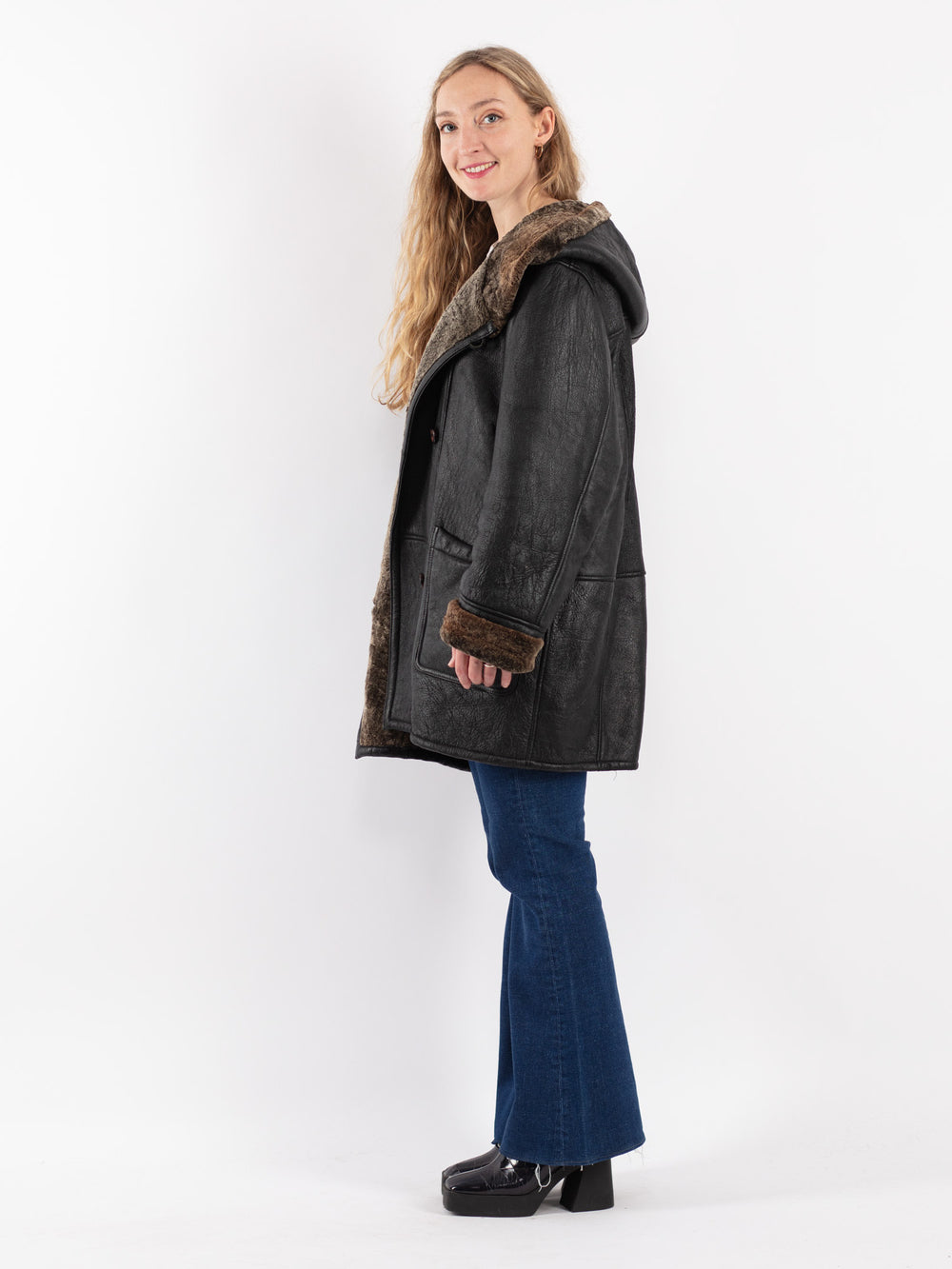 Vintage 90's Women Sheepskin Coat in Black