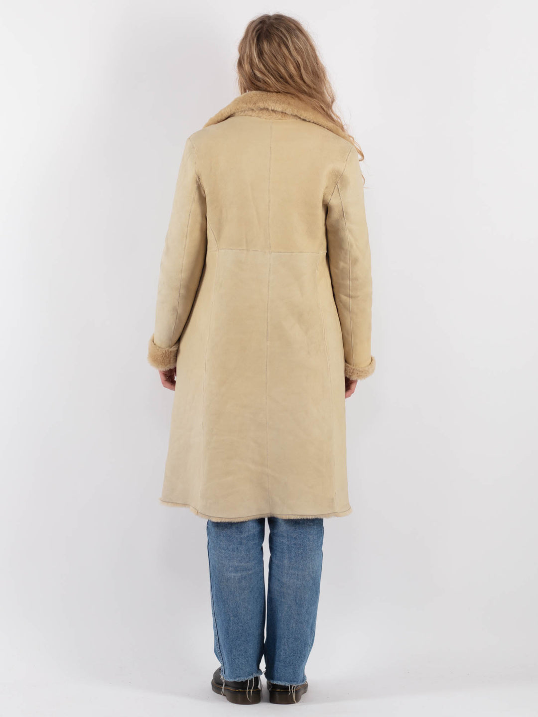 Vintage 90's Women Sheepskin Coat in Beige