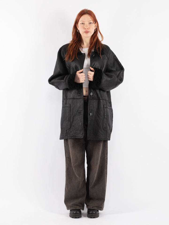Vintage 90's Women Sheepskin Coat in Black