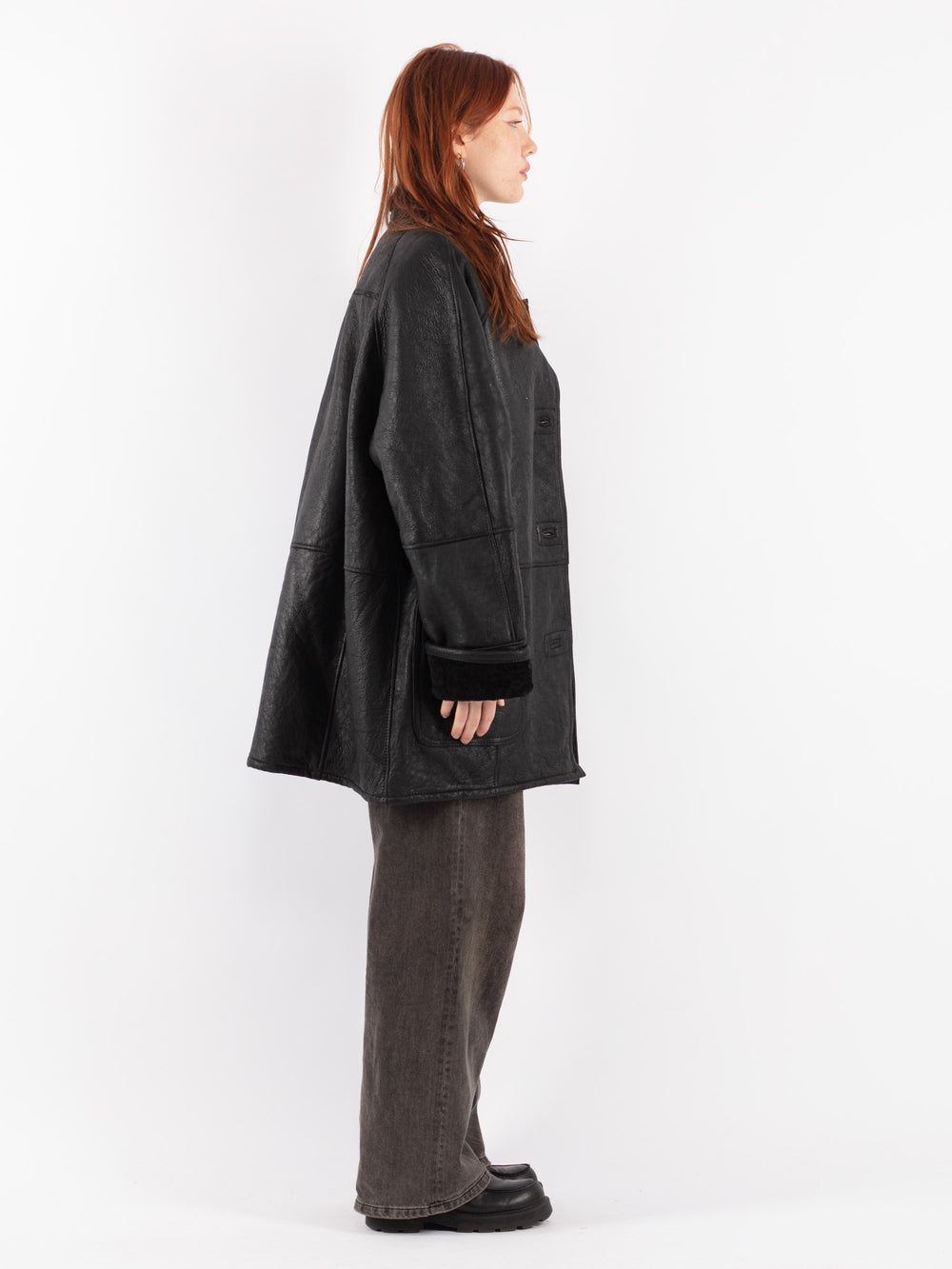 Vintage 90's Women Sheepskin Coat in Black