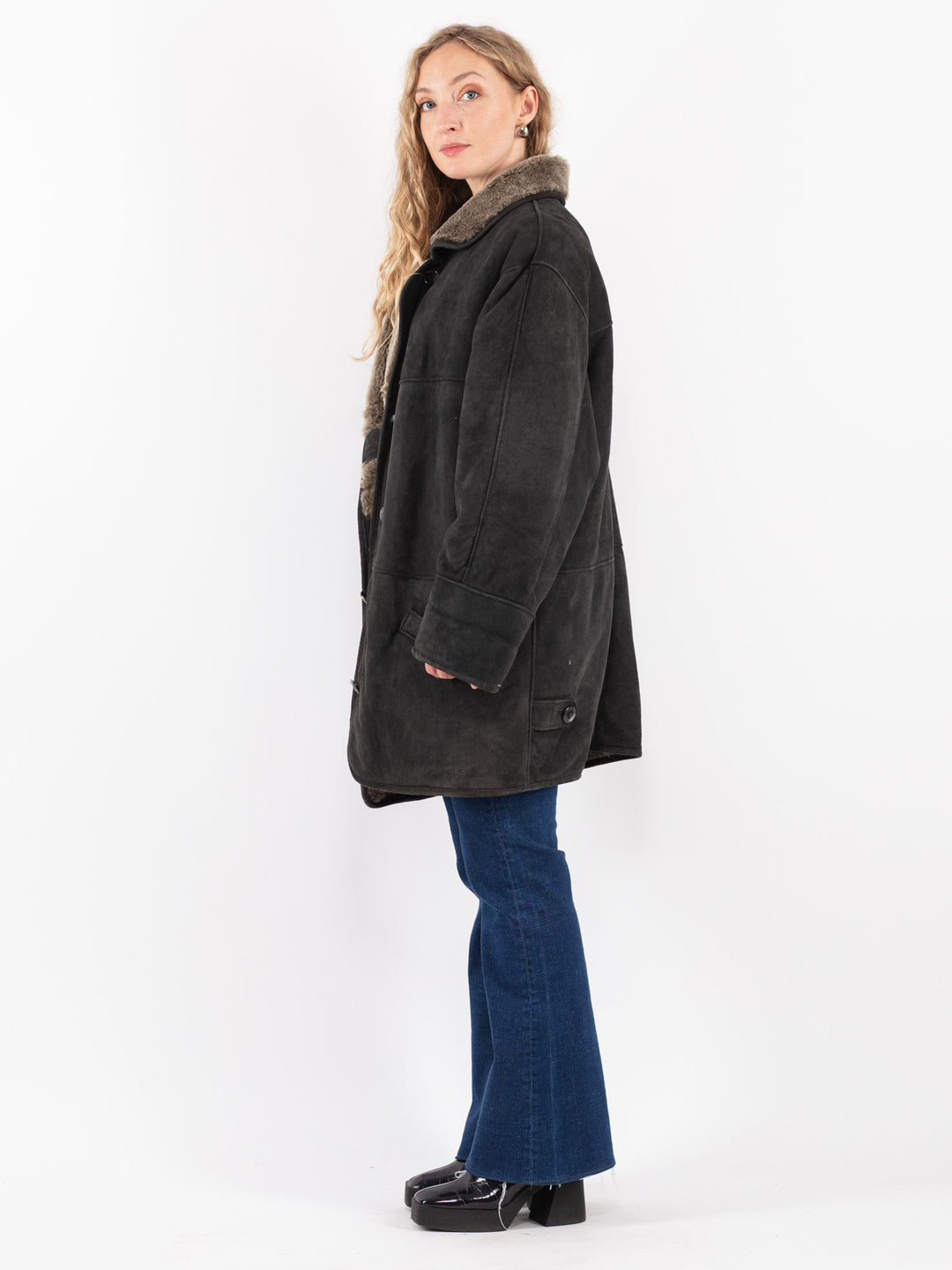 Vintage 90's Women Sheepskin Coat in Black