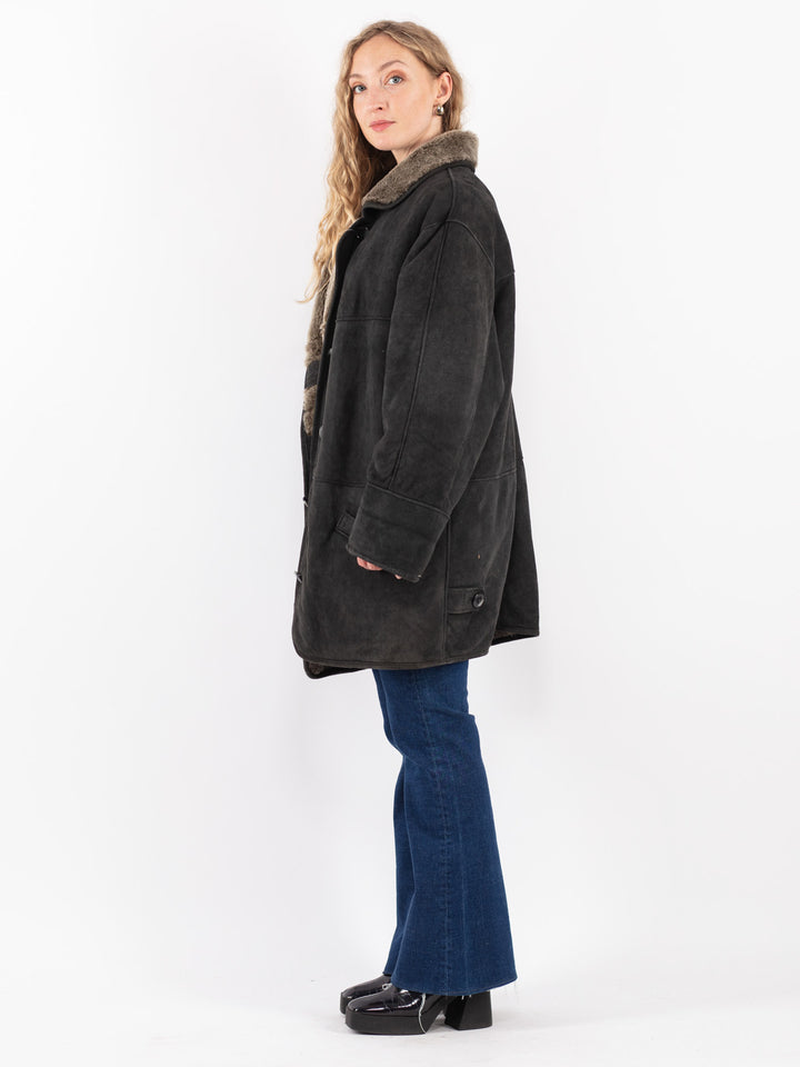 Vintage 90's Women Sheepskin Coat in Black