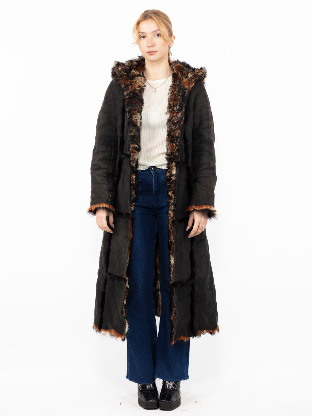 Vintage 90's Women Sheepskin Coat in BlackA0857