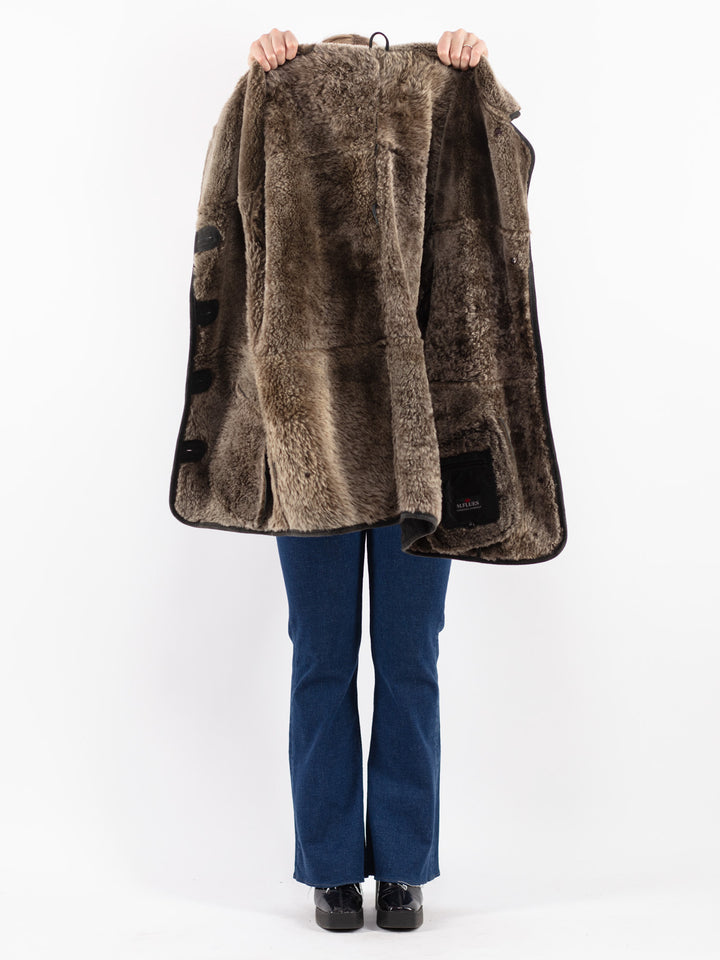 Vintage 90's Women Sheepskin Coat in Black