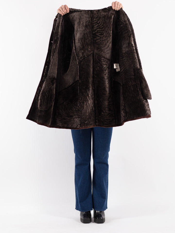 Vintage 90's Women Sheepskin Coat in Brown