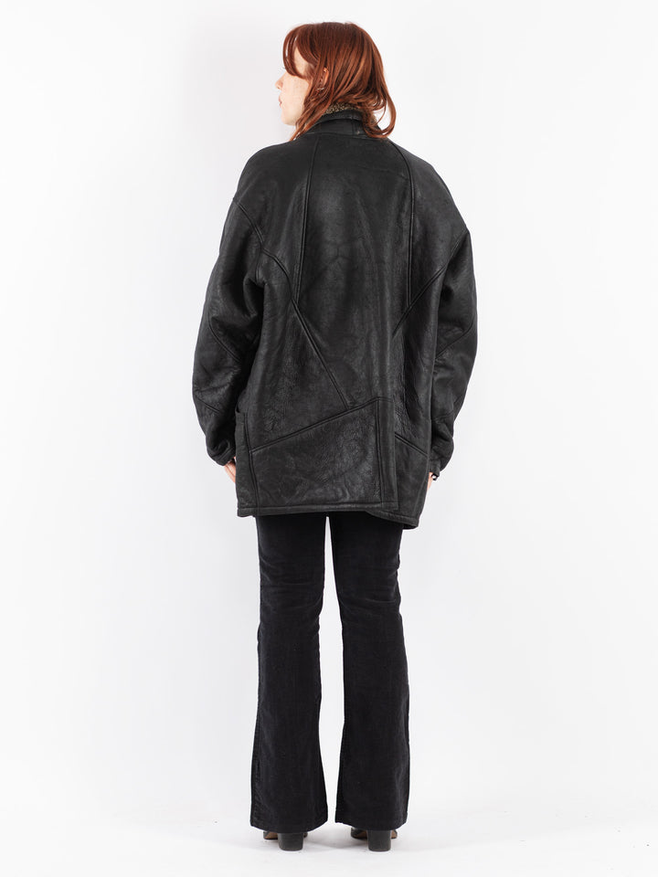 Vintage 90's Women Sheepskin Coat in Black