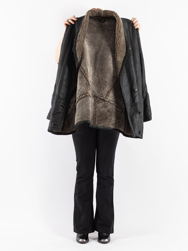 Vintage 90's Women Sheepskin Coat in Black
