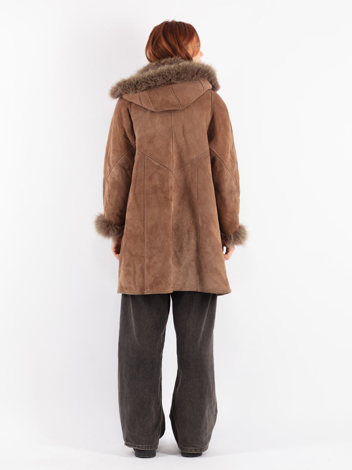 Vintage 90's Women Sheepskin Coat in Beige