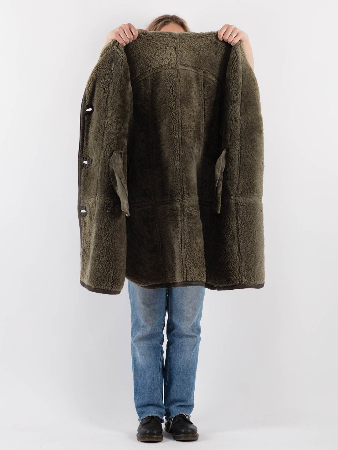 Vintage 90's Women Oversized Sheepskin Coat in Green