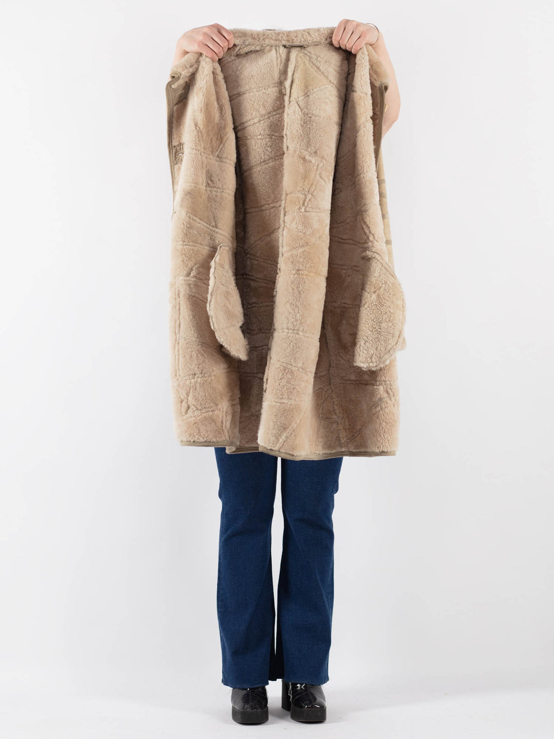 Vintage 90's Women Sheepskin Coat in BeigeV9418