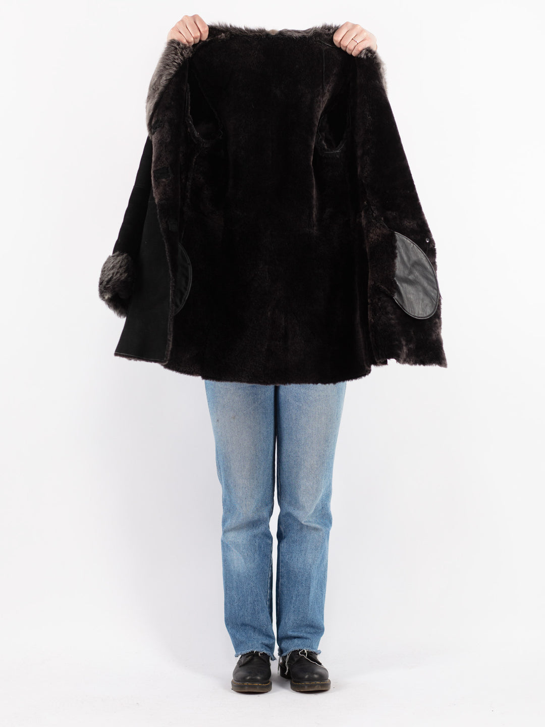 Vintage 90's Women Sheepskin Coat in Black