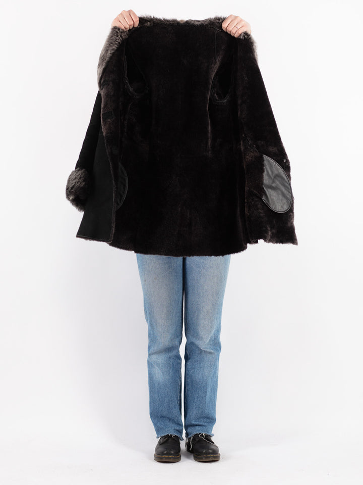 Vintage 90's Women Sheepskin Coat in Black