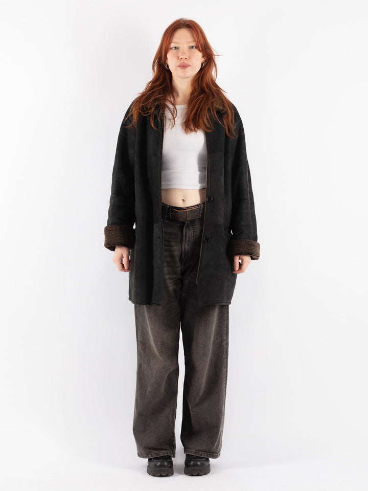 Vintage 90's Women Sheepskin Coat in Black