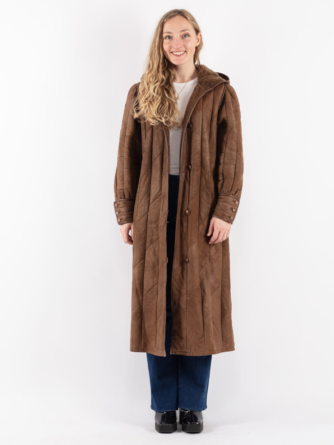 Vintage 90's Women Sheepskin Coat in Brown