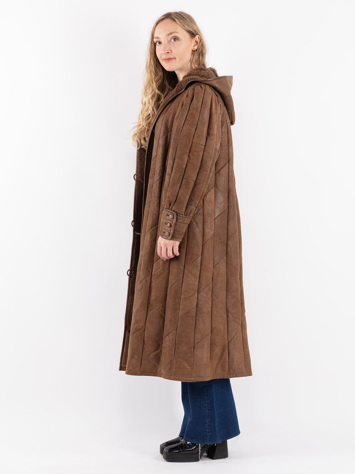 Vintage 90's Women Sheepskin Coat in Brown