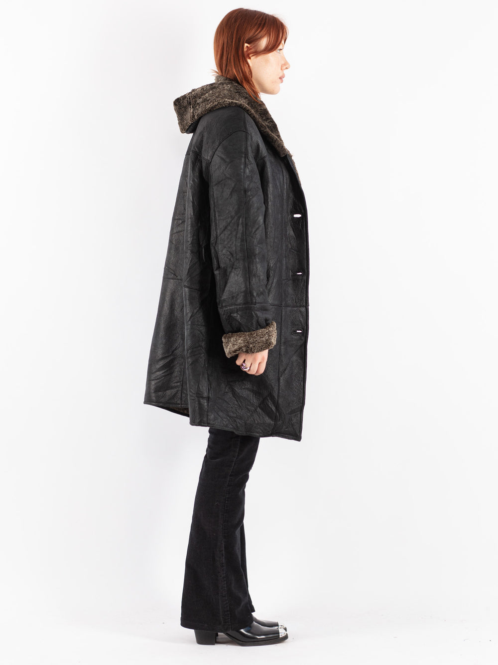 Vintage 90's Women Sheepskin Coat in Black