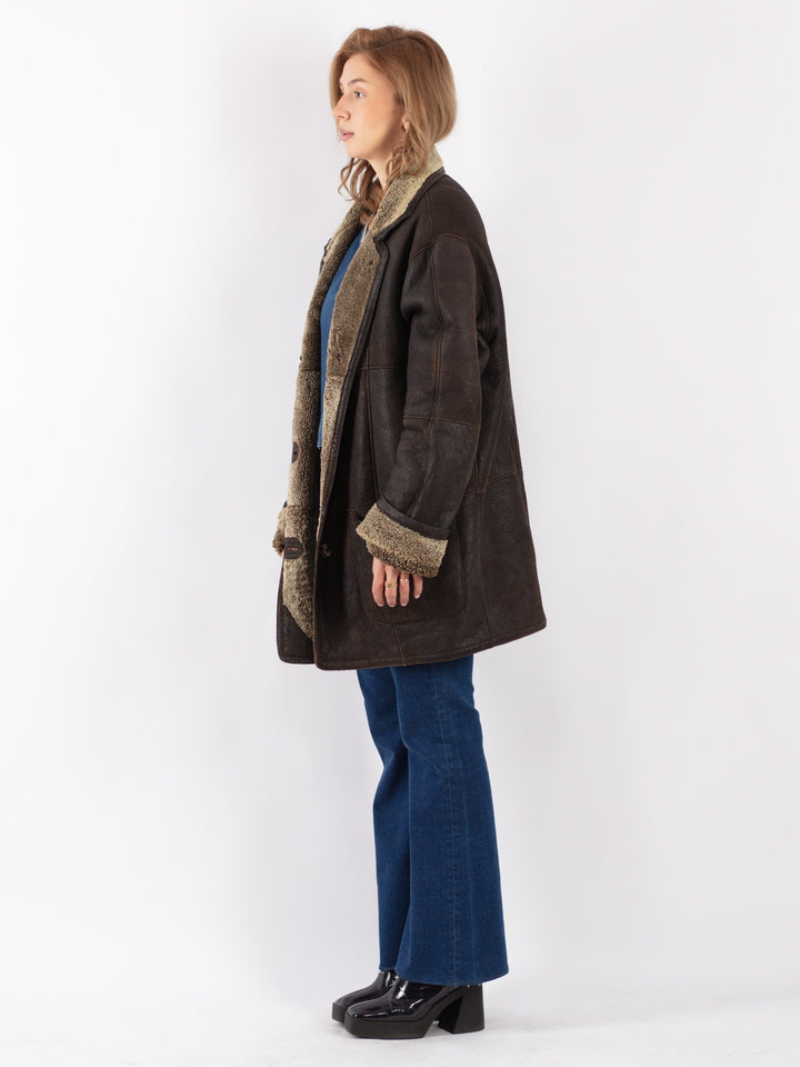 Vintage 90's Women Sheepskin Coat in Brown