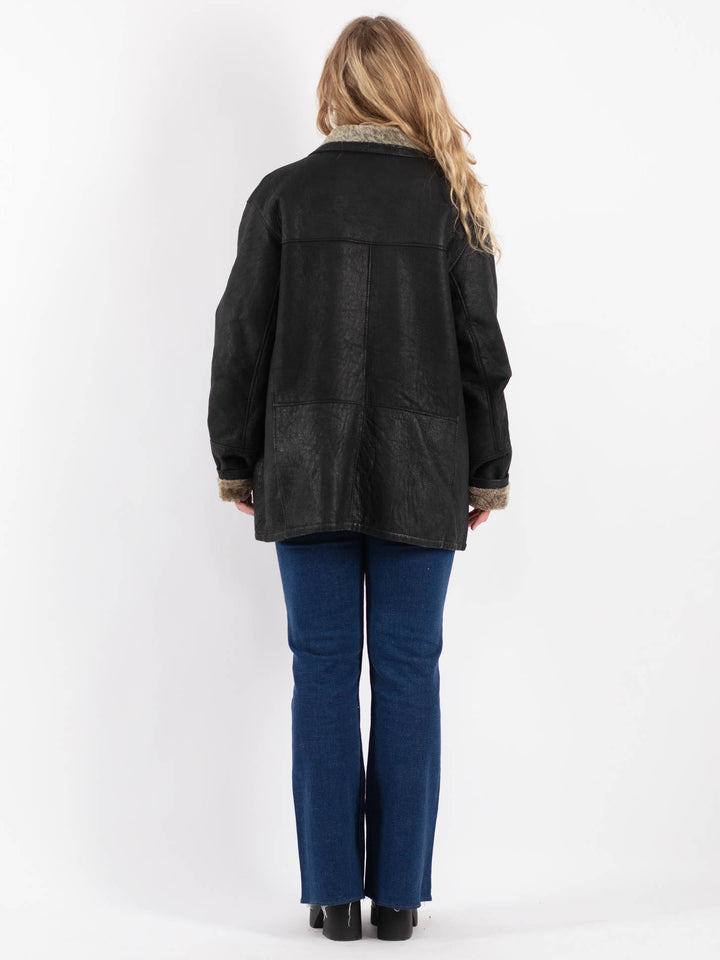 Vintage 90's Women Sheepskin Coat in Black