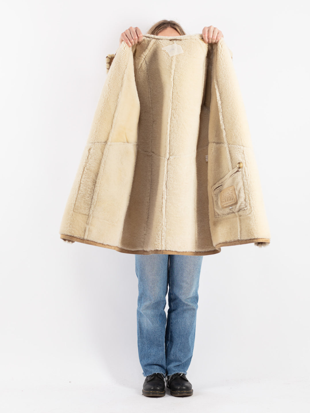 Vintage 90's Women Sheepskin Coat in Beige