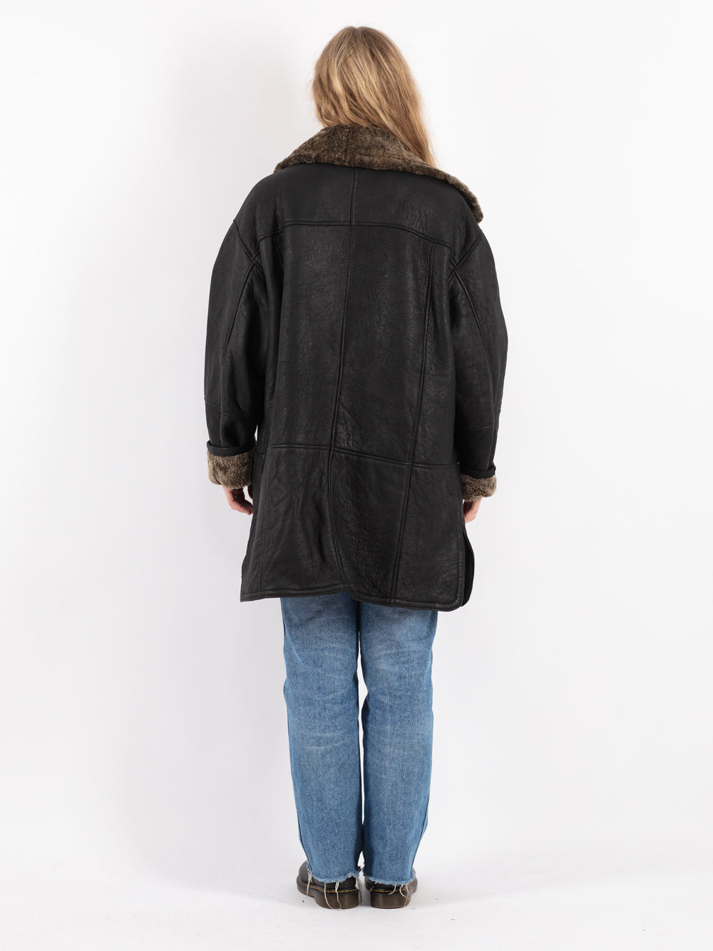 Vintage 90's Women Sheepskin Coat in Black