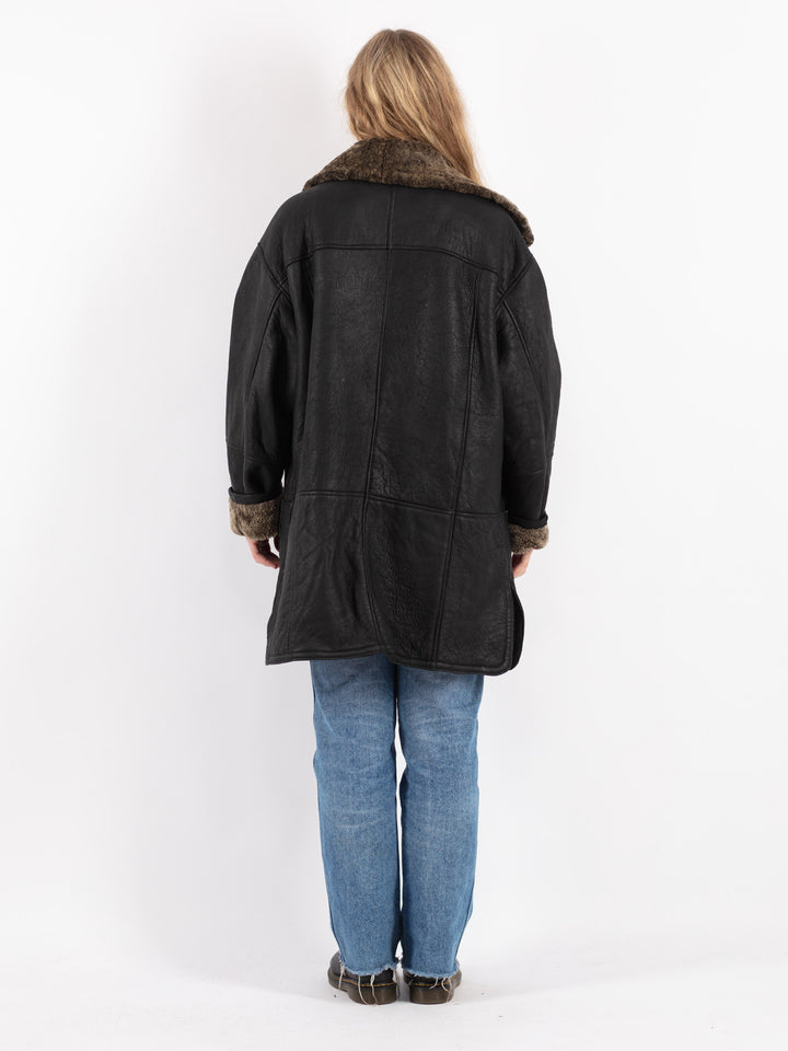 Vintage 90's Women Sheepskin Coat in Black