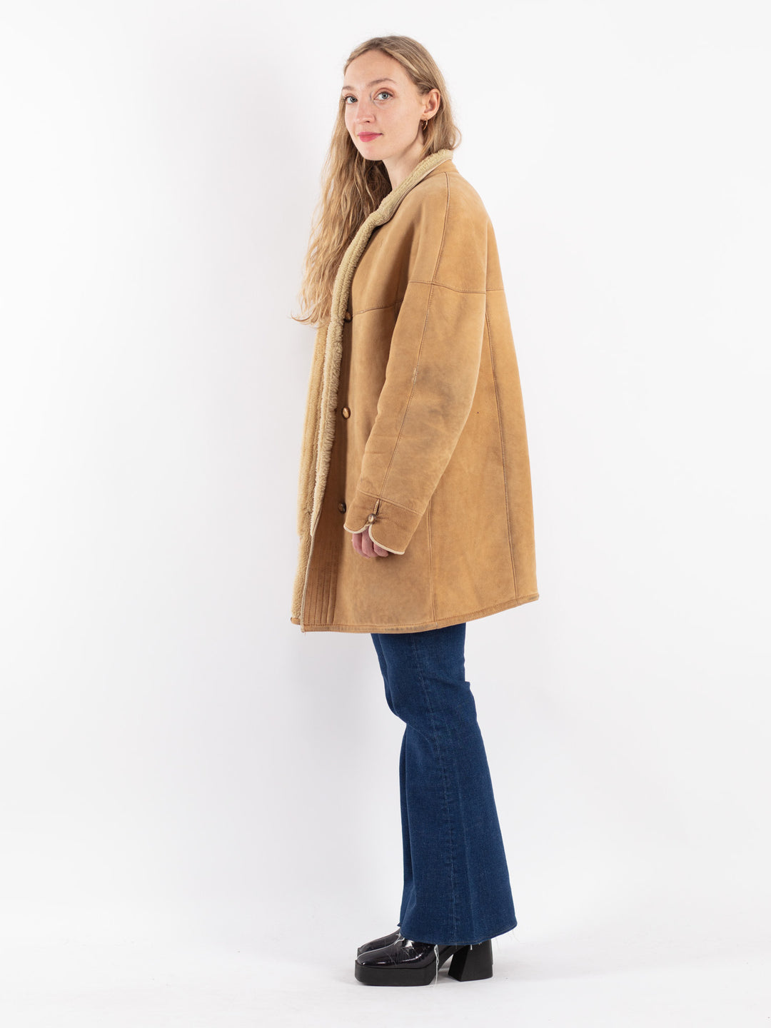 Vintage 90's Women Sheepskin Coat in Beige