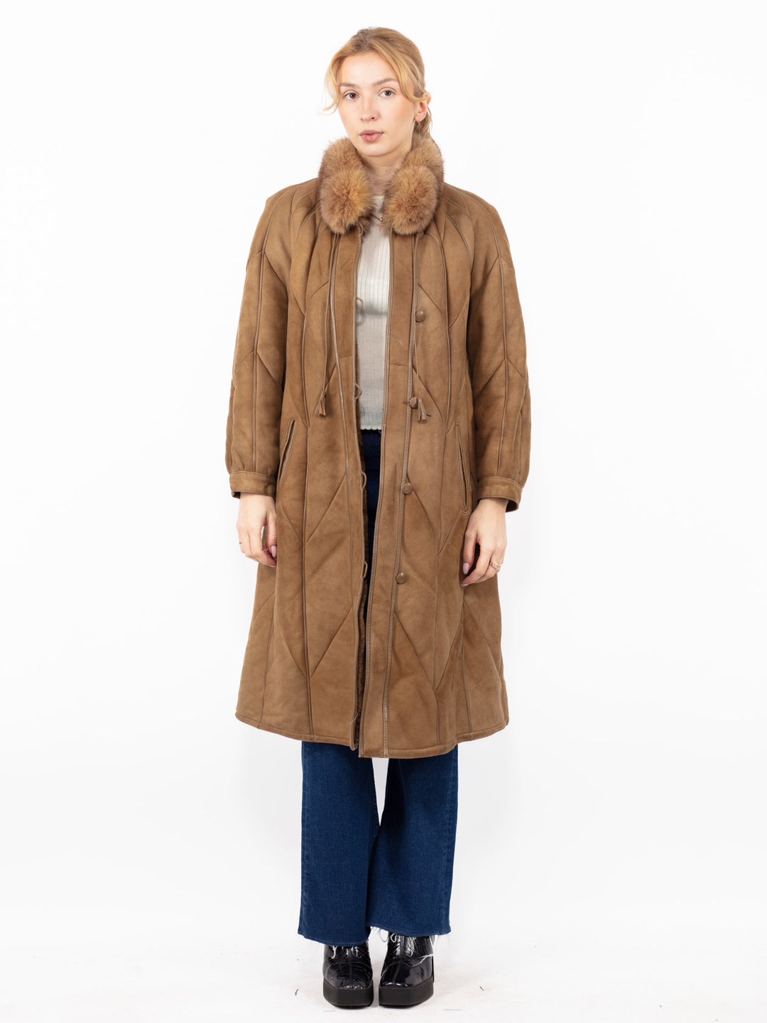 Vintage 90's Women Sheepskin Coat in BeigeA0867