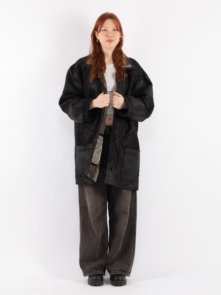 Vintage 90's Women Sheepskin Coat in Black