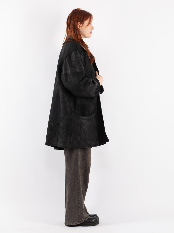 Vintage 90's Women Sheepskin Coat in Black