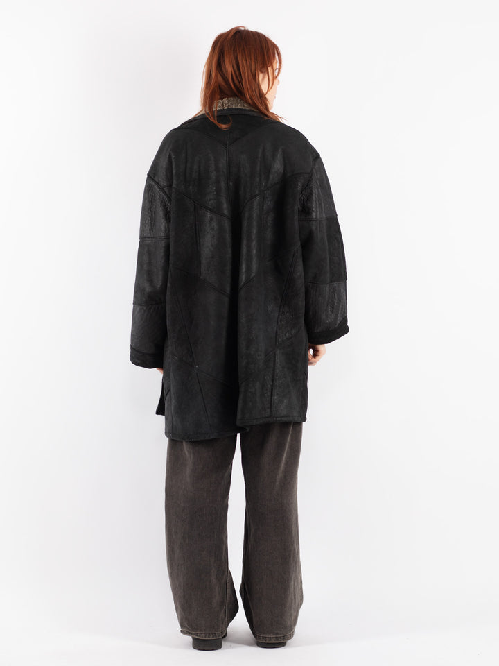 Vintage 90's Women Sheepskin Coat in Black