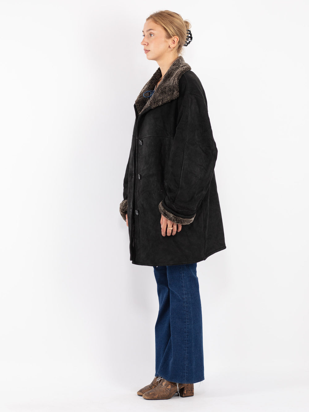 Vintage 90's Women Sheepskin in Black