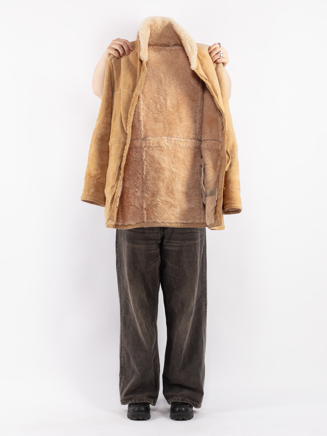 Vintage 90's Women Sheepskin Coat in Beige