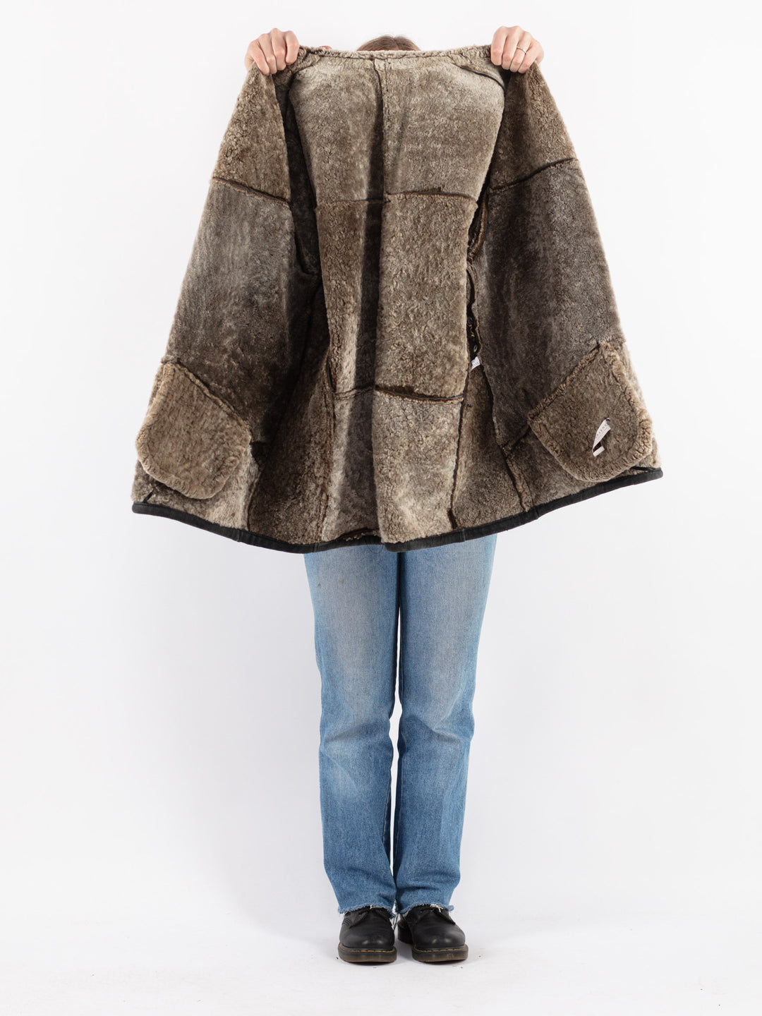 Vintage 90's Women Sheepskin Coat in Black