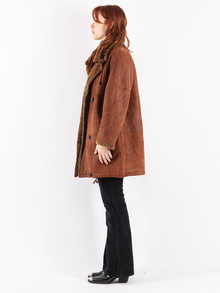 Vintage 90's Women Sheepskin Coat in Brown