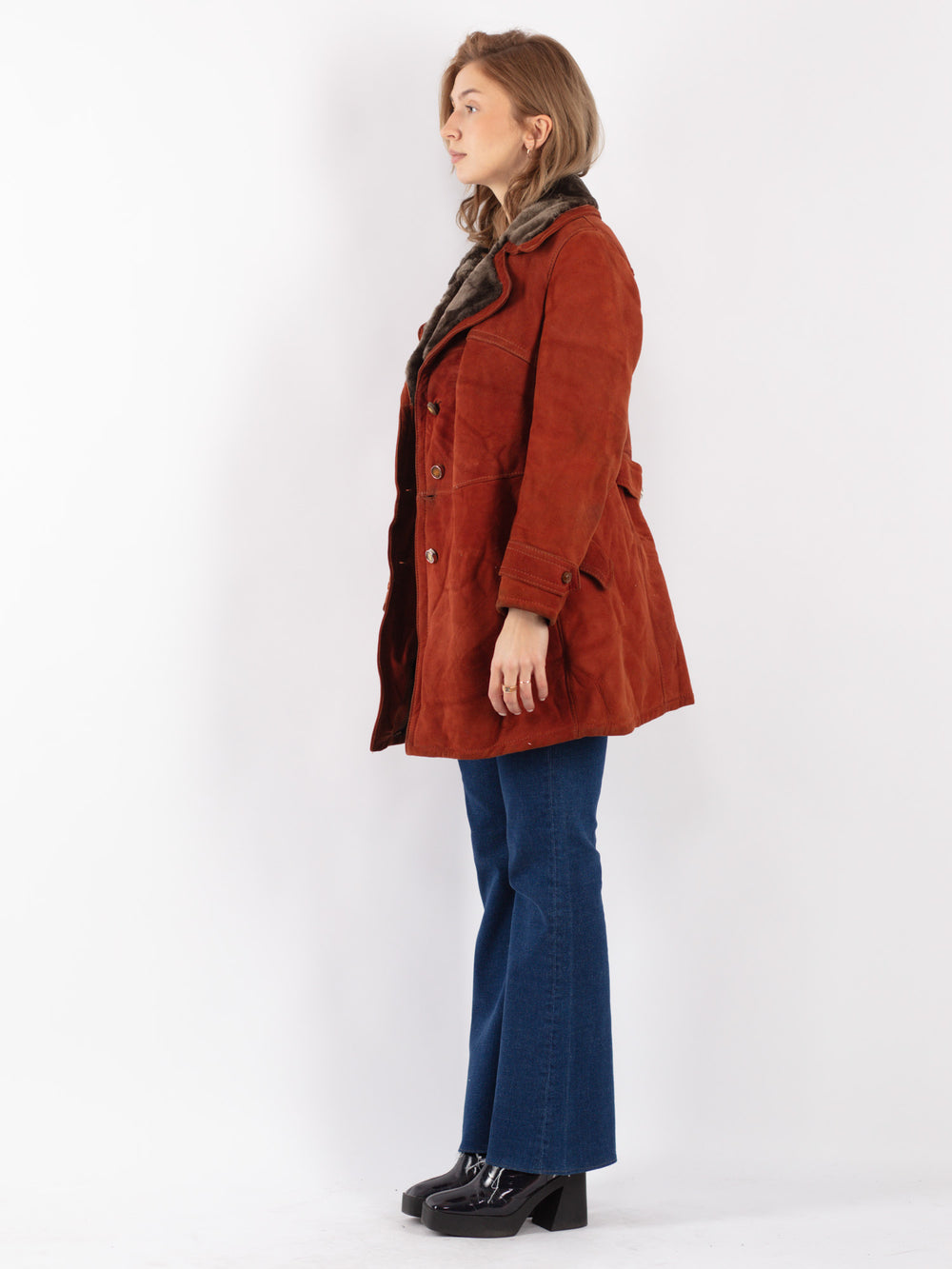 Vintage 90's Women Sheepskin Coat in Brown