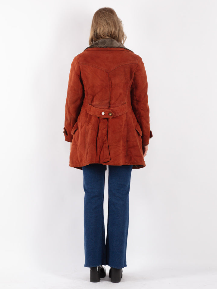 Vintage 90's Women Sheepskin Coat in Brown