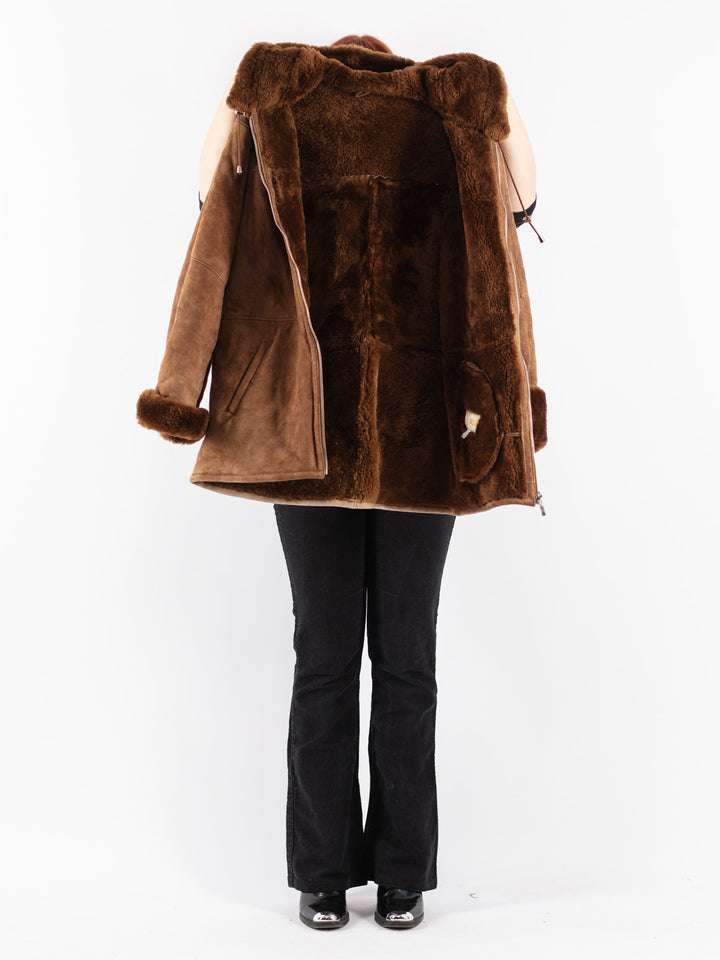 Vintage 90's Women Sheepskin Coat in Brown