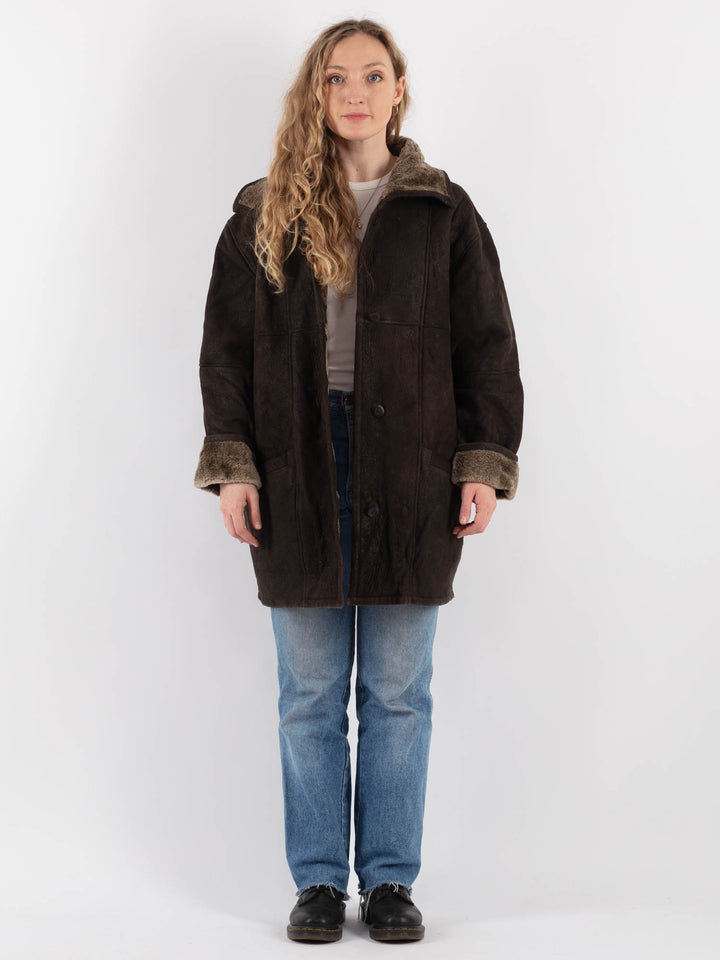 Vintage 90's Women Sheepskin Coat in Brown - NorthernGrip