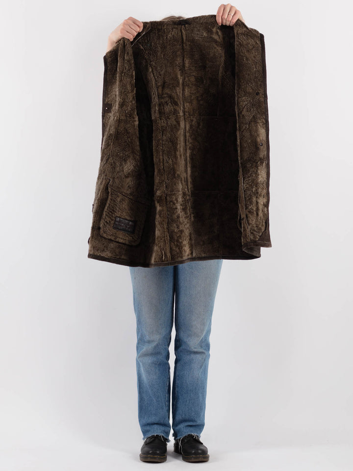 Vintage 90's Women Sheepskin Coat in Brown - NorthernGrip