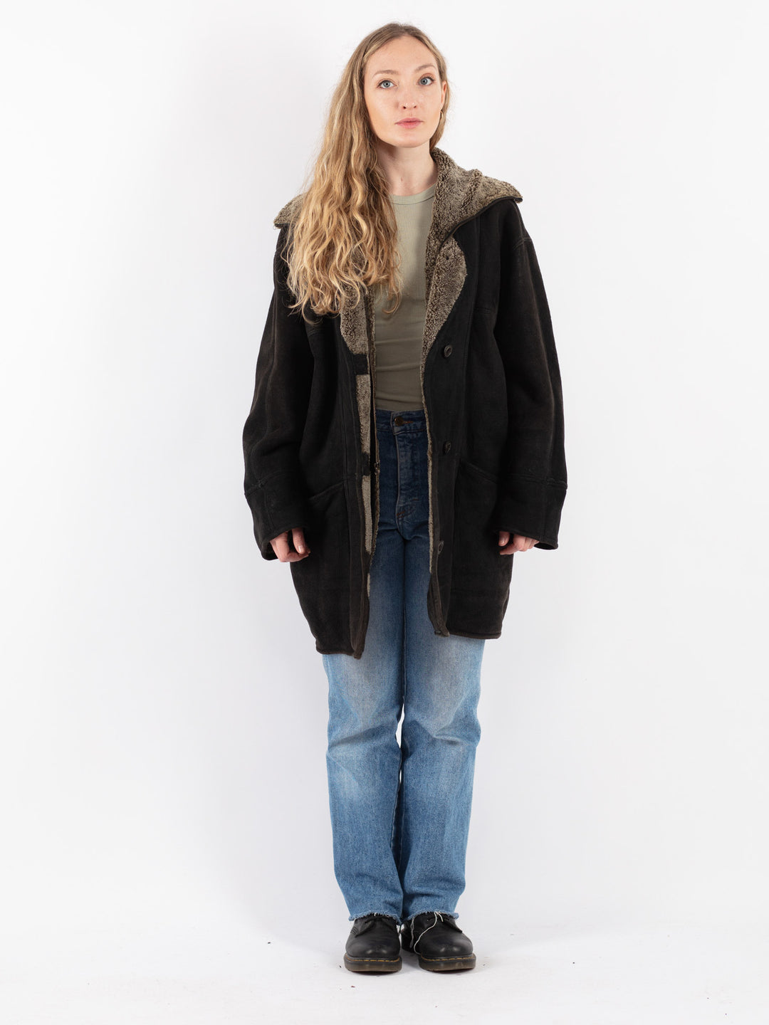 Vintage 90's Women Sheepskin Coat in Black