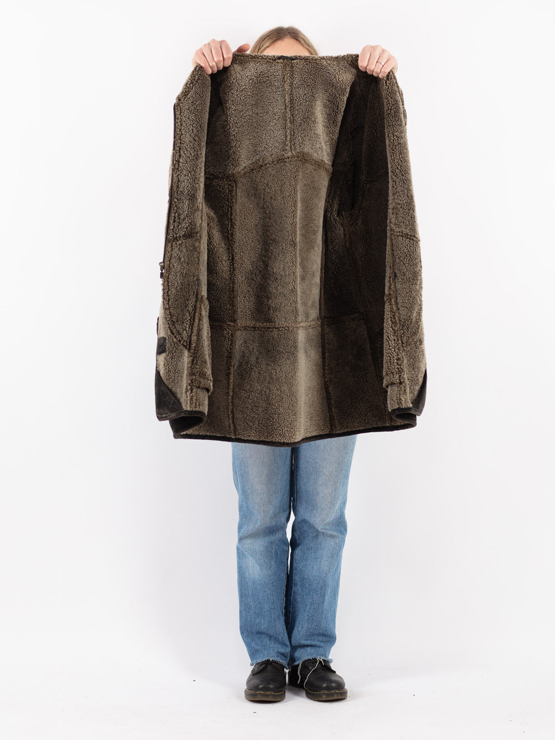 Vintage 90's Women Sheepskin Coat in Black