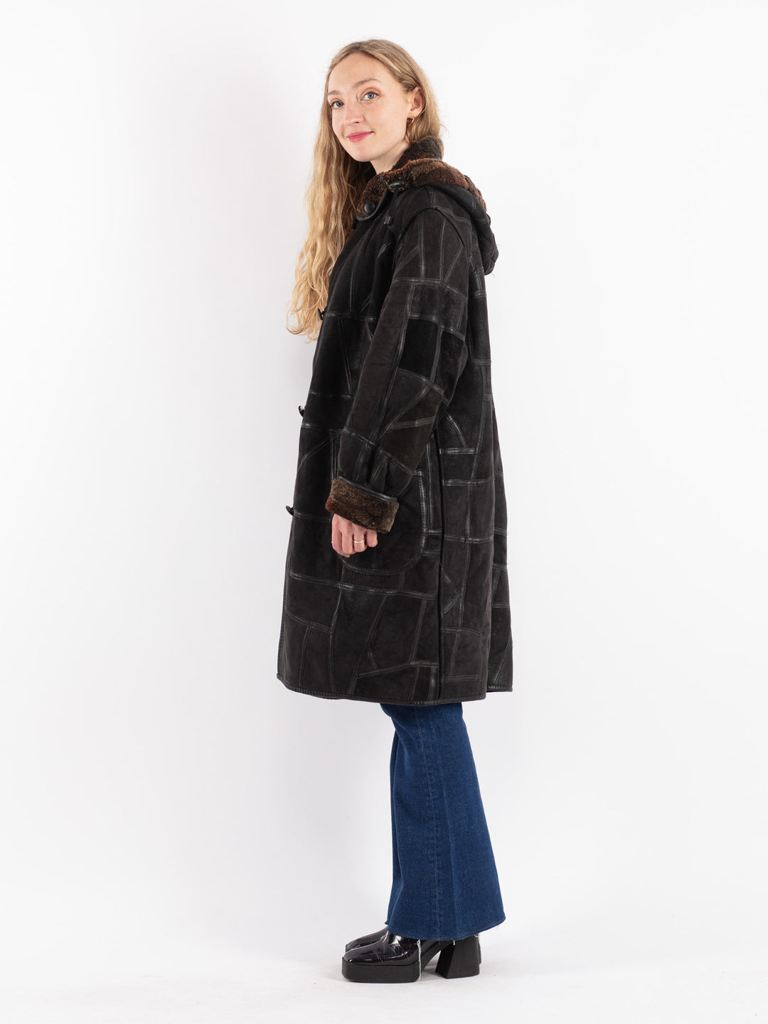 Vintage 90's Women Sheepskin Coat in Black